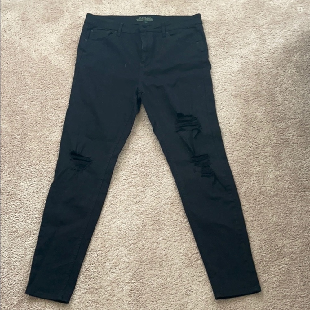 Black distressed skinny jeans